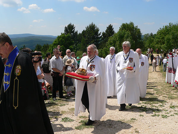 A Csíksomlyói Kegytemplom és a Pilisszántói Boldogasszony Kápolna közös pünkösdi miséje